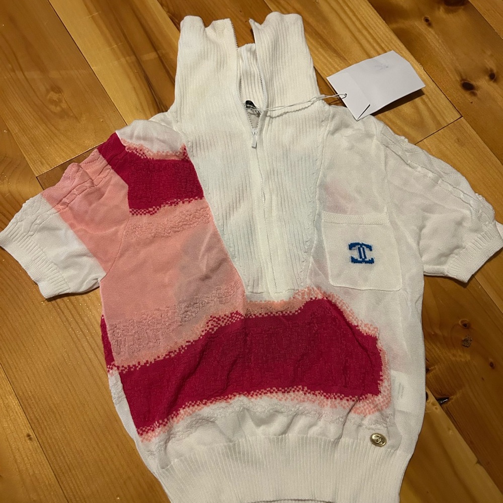 CHANEL White and Red Short Sleeve Top